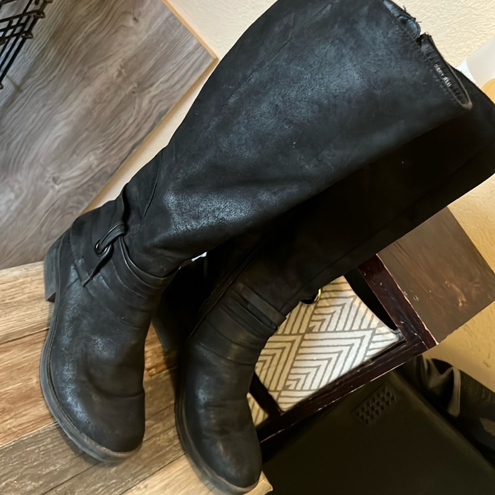 Super cute 6.5 black boots GUC